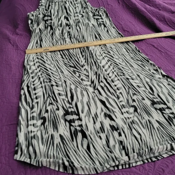 Nightgown or Comfy Dress - Picture 3 of 6